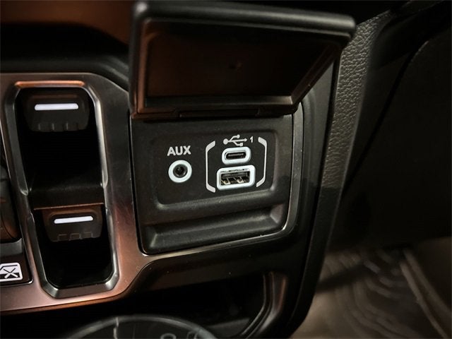 2022 Jeep Wrangler Unlimited Sahara Altitude 4x4