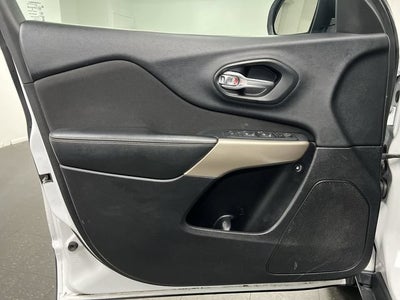 2017 Jeep Cherokee Sport