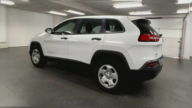 2017 Jeep Cherokee Sport