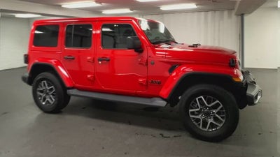 2025 Jeep Wrangler 4-Door Sahara 4x4