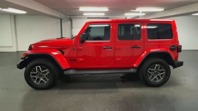 2025 Jeep Wrangler 4-Door Sahara 4x4