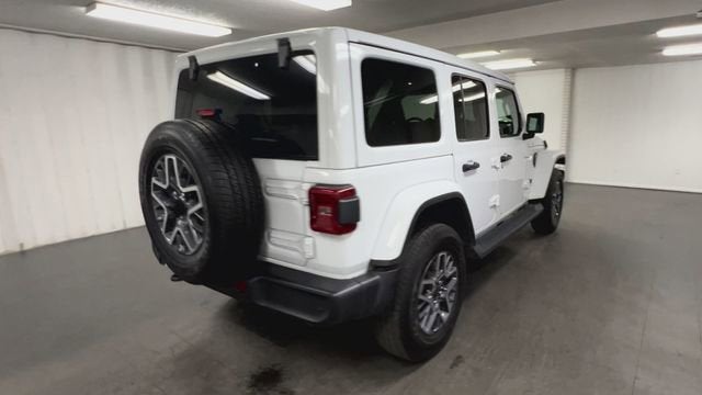 2025 Jeep Wrangler 4-Door Sahara 4x4