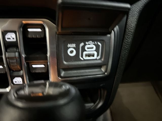 2024 Jeep Wrangler 4-Door Sahara 4x4