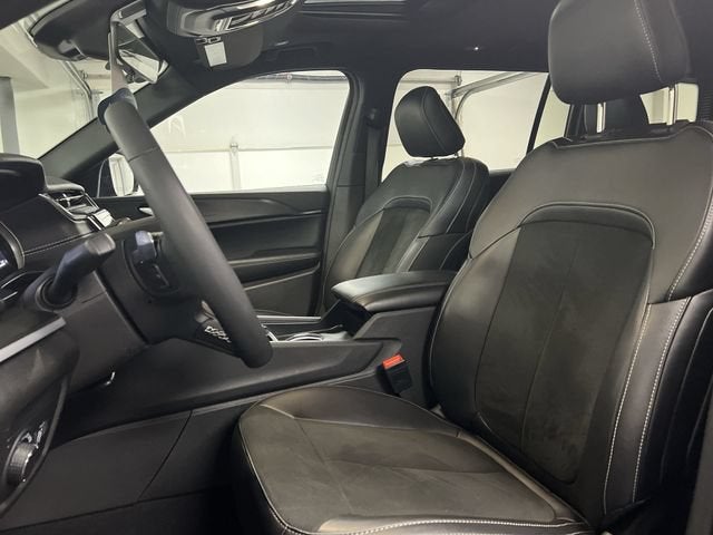 2025 Jeep Grand Cherokee L Altitude X 4x4