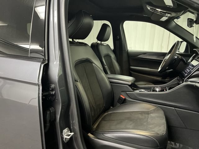 2025 Jeep Grand Cherokee L Altitude X 4x4