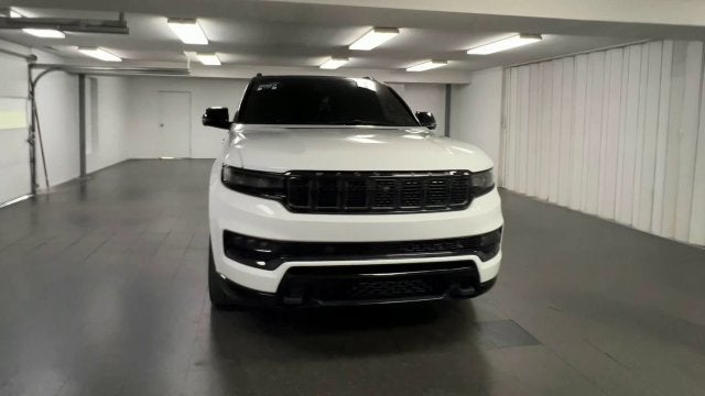 2023 Jeep Grand Wagoneer Series III Obsidian 4x4