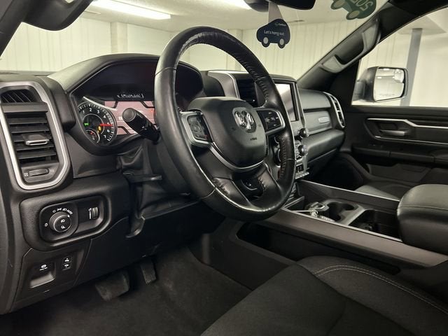 2020 RAM 1500 Big Horn Crew Cab 4x4 5'7" Box