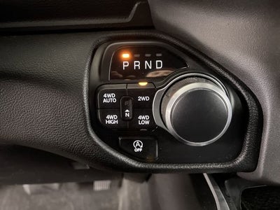 2020 RAM 1500 Big Horn Crew Cab 4x4 5'7" Box