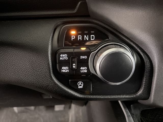 2020 RAM 1500 Big Horn Crew Cab 4x4 5'7" Box