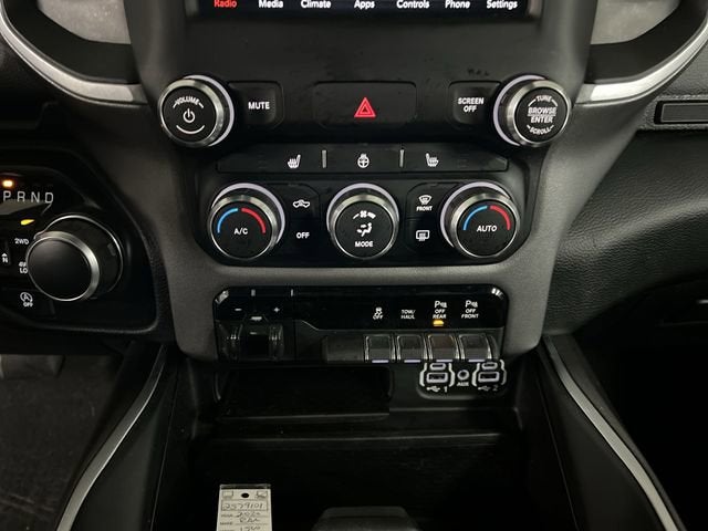 2020 RAM 1500 Big Horn Crew Cab 4x4 5'7" Box