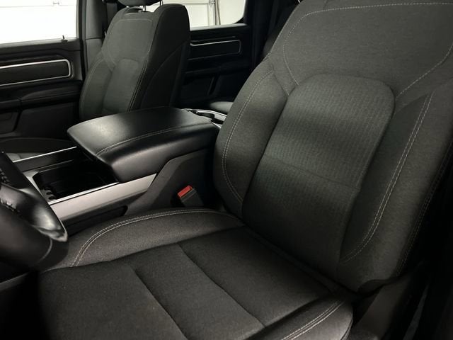 2020 RAM 1500 Big Horn Crew Cab 4x4 5'7" Box