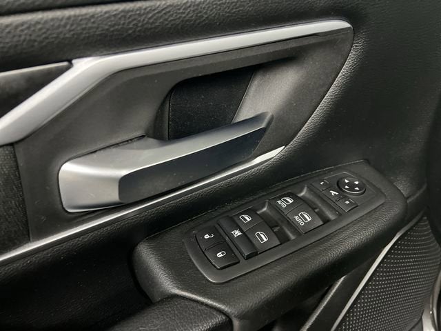 2020 RAM 1500 Big Horn Crew Cab 4x4 5'7" Box