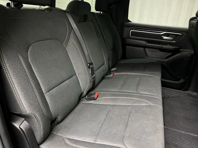 2020 RAM 1500 Big Horn Crew Cab 4x4 5'7" Box