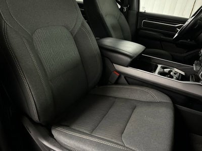 2020 RAM 1500 Big Horn Crew Cab 4x4 5'7" Box