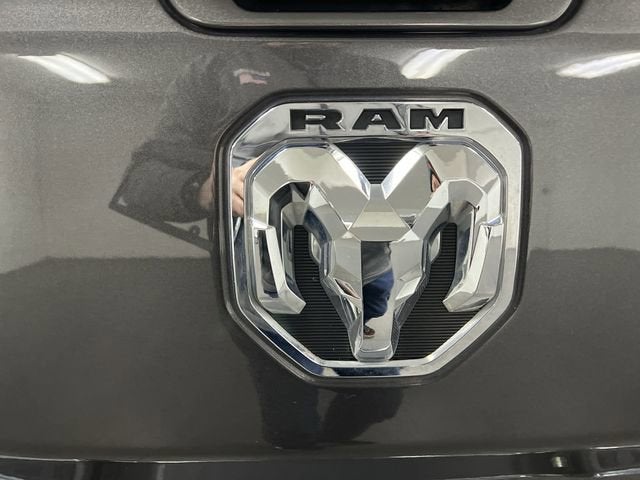 2020 RAM 1500 Big Horn Crew Cab 4x4 5'7" Box