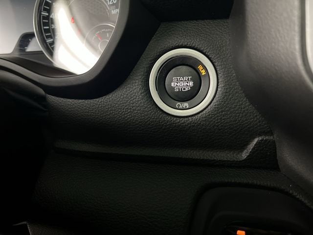 2025 RAM 1500 Big Horn Crew Cab 4x4 5'7" Box