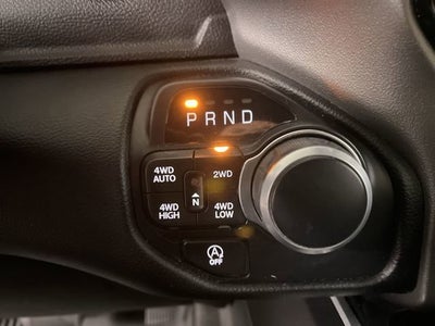 2020 RAM 1500 Big Horn Crew Cab 4x4 5'7" Box