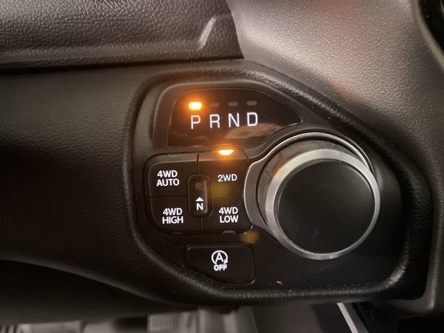 2020 RAM 1500 Big Horn Crew Cab 4x4 5'7" Box