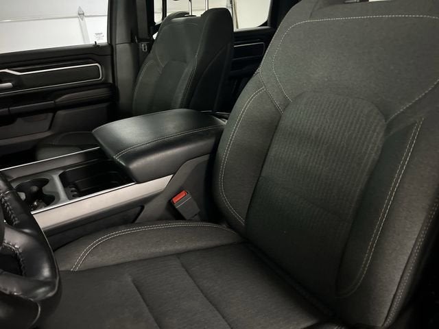 2020 RAM 1500 Big Horn Crew Cab 4x4 5'7" Box