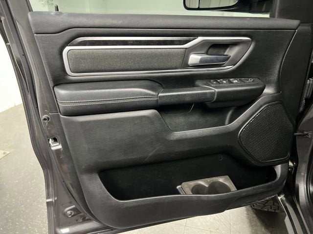 2020 RAM 1500 Big Horn Crew Cab 4x4 5'7" Box