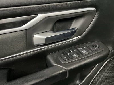 2020 RAM 1500 Big Horn Crew Cab 4x4 5'7" Box