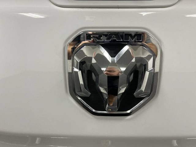 2024 RAM 1500 Laramie Crew Cab 4x4 5'7" Box