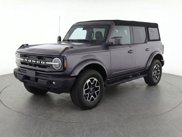 2024 Ford Bronco Outer Banks 4x4's photo
