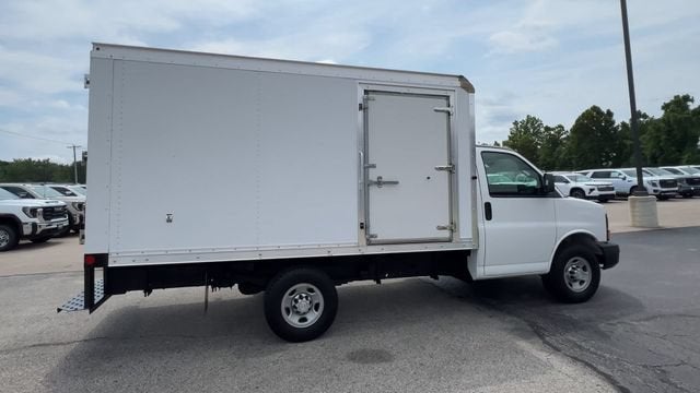 2016 Chevrolet Express Cutaway 3500 3500