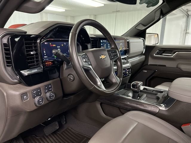 2024 Chevrolet Silverado 1500 LTZ - Photo 10