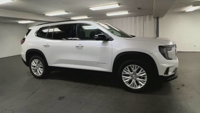 2024 GMC Acadia Elevation