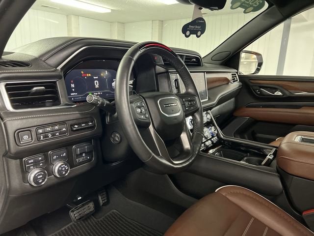 2023 GMC Yukon Denali Ultimate - Photo 10