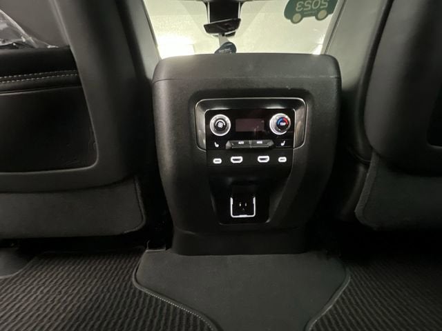 2023 GMC Yukon Denali Ultimate - Photo 22