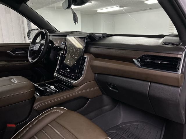 2025 GMC Yukon XL Denali Ultimate