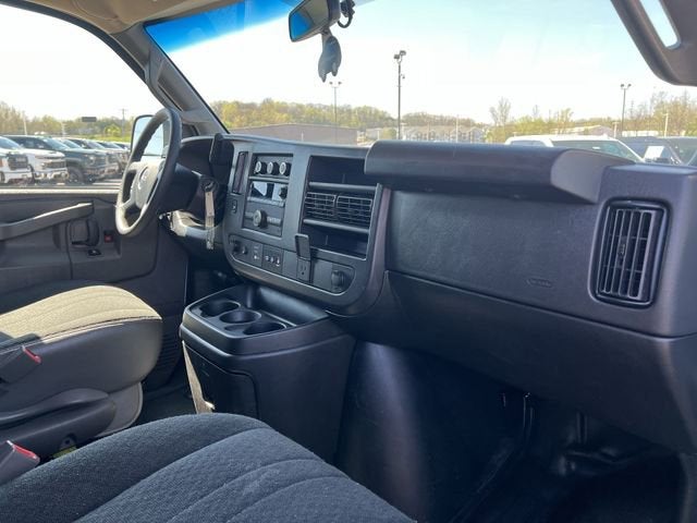 2024 GMC Savana Cargo 2500 Work Van