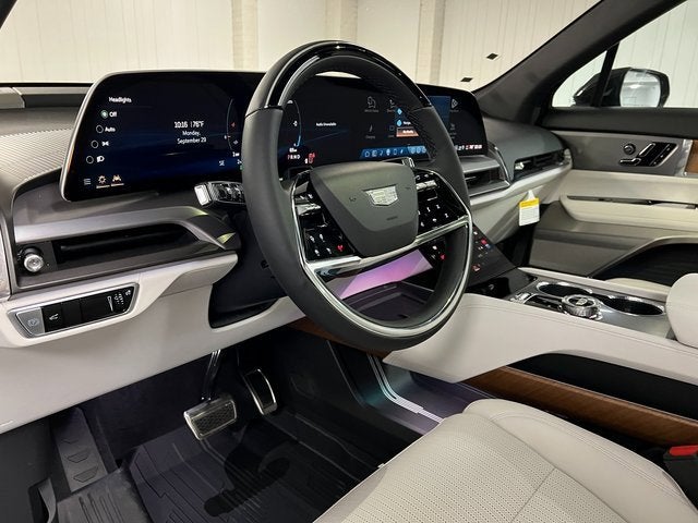 2026 Cadillac VISTIQ Luxury