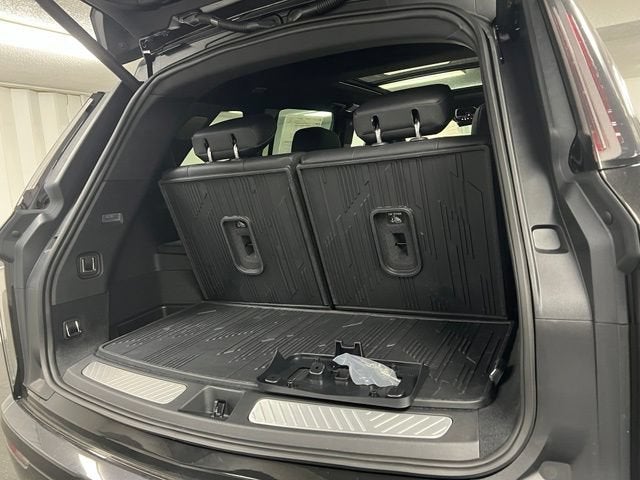 2027 Cadillac VISTIQ Sport