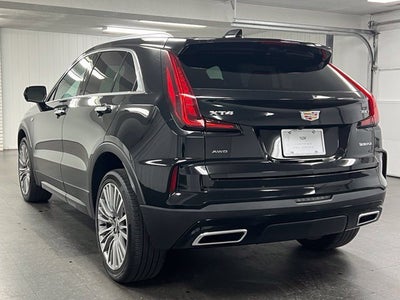 2025 Cadillac XT4 Premium Luxury