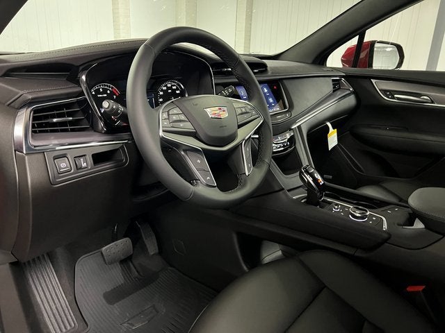 2025 Cadillac XT5 Luxury