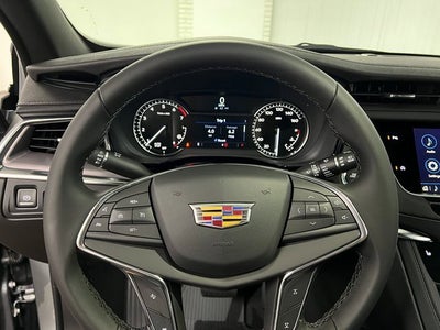 2025 Cadillac XT5 Luxury