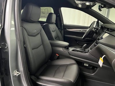 2026 Cadillac XT5 Luxury
