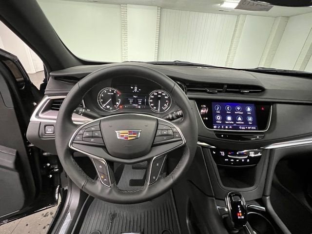 2026 Cadillac XT5 Luxury