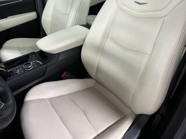 2025 Cadillac XT5 Sport