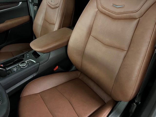 2025 Cadillac XT5 Sport