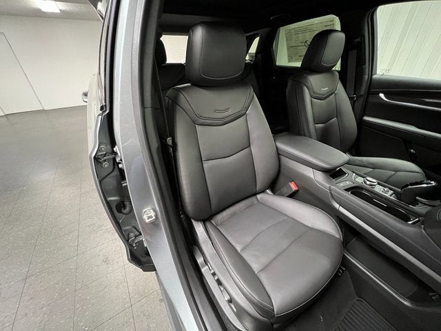 2025 Cadillac XT5 Sport