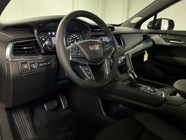 2025 Cadillac XT5 Sport
