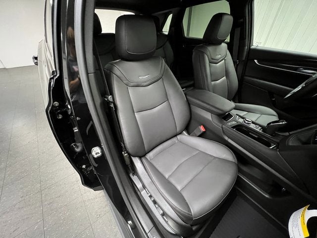 2025 Cadillac XT5 Sport