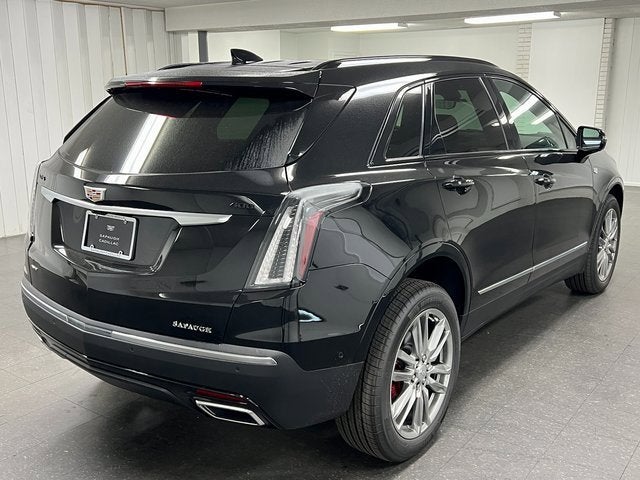 2025 Cadillac XT5 Sport