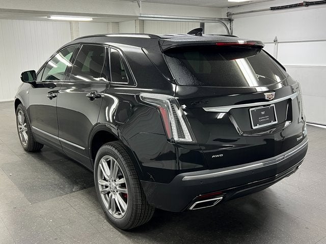 2025 Cadillac XT5 Sport
