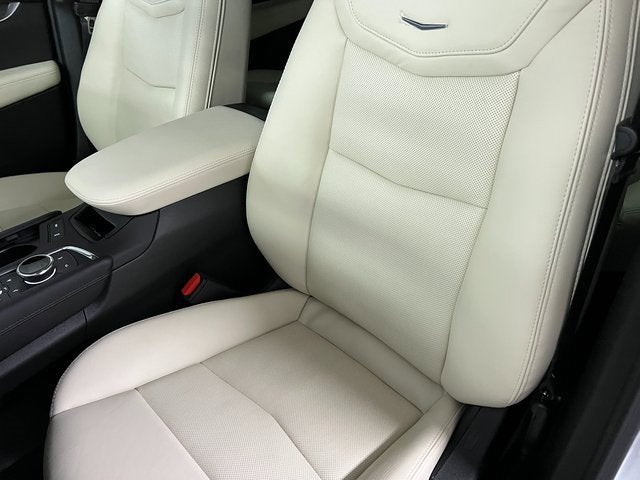 2025 Cadillac XT5 Sport