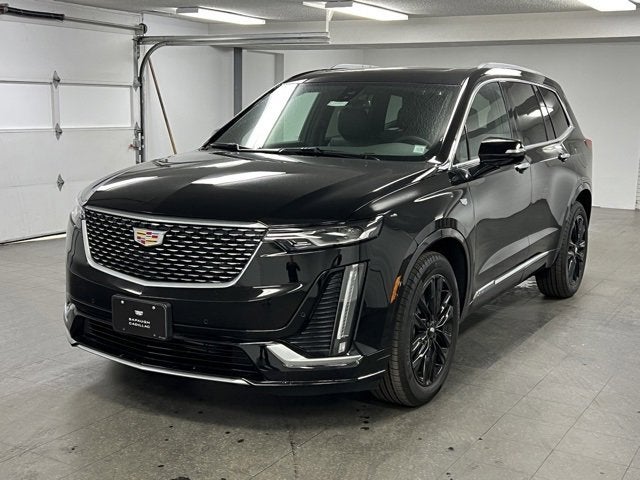 2025 Cadillac XT6 Luxury